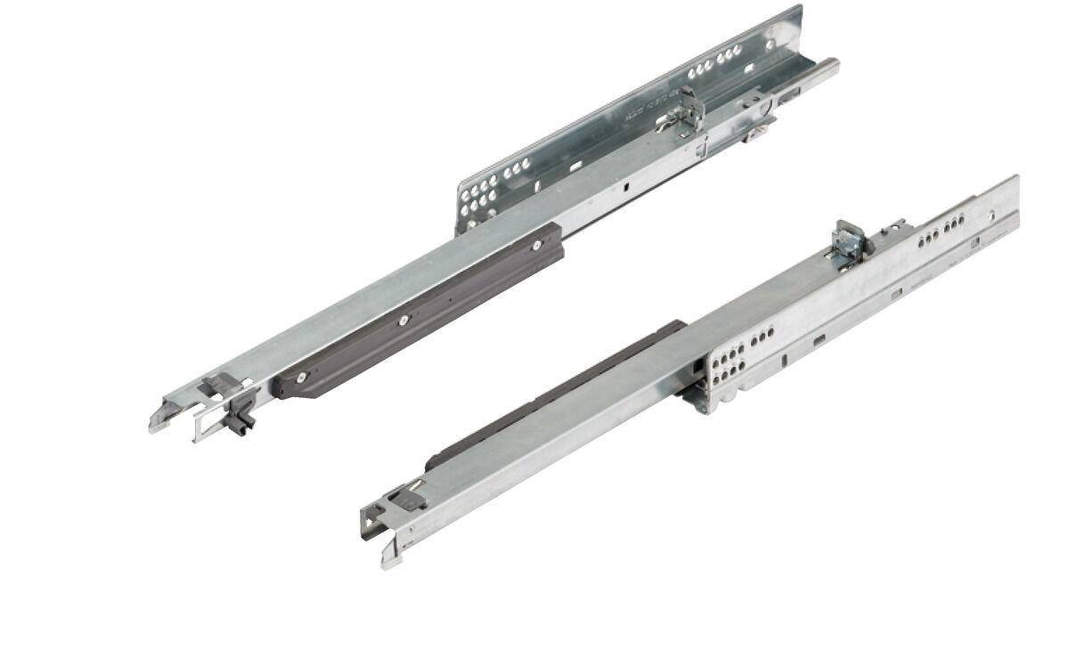 Gizli ray, Blum Tandem 560 H tam açılım, taşıma kapasitesi en fazla 30 kg, klipsli mandalsız