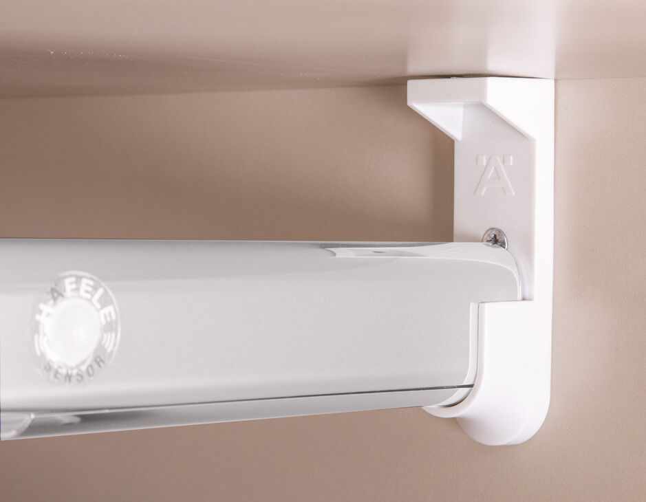 LED Işıklı Askı Borusu, HÄFELE DRESS LINE, Pilli, Hareket Sensörlü, Alüminyum